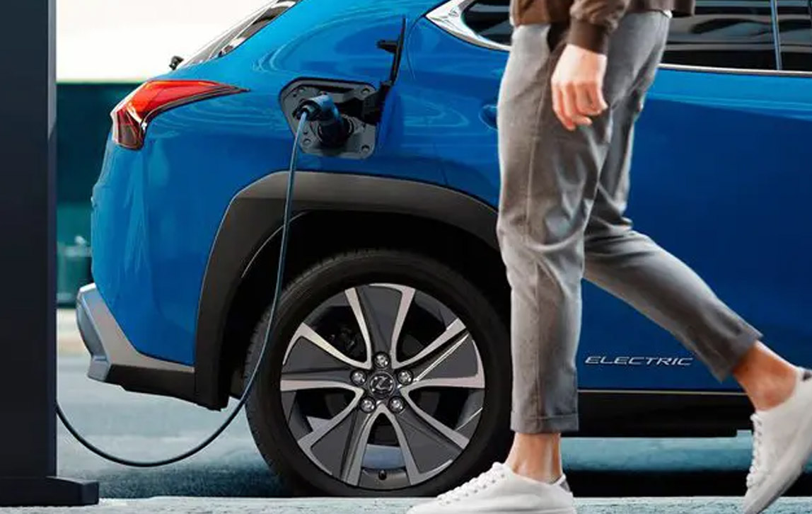 ¿Cuándo interesa comprar un coche híbrido enchufable?