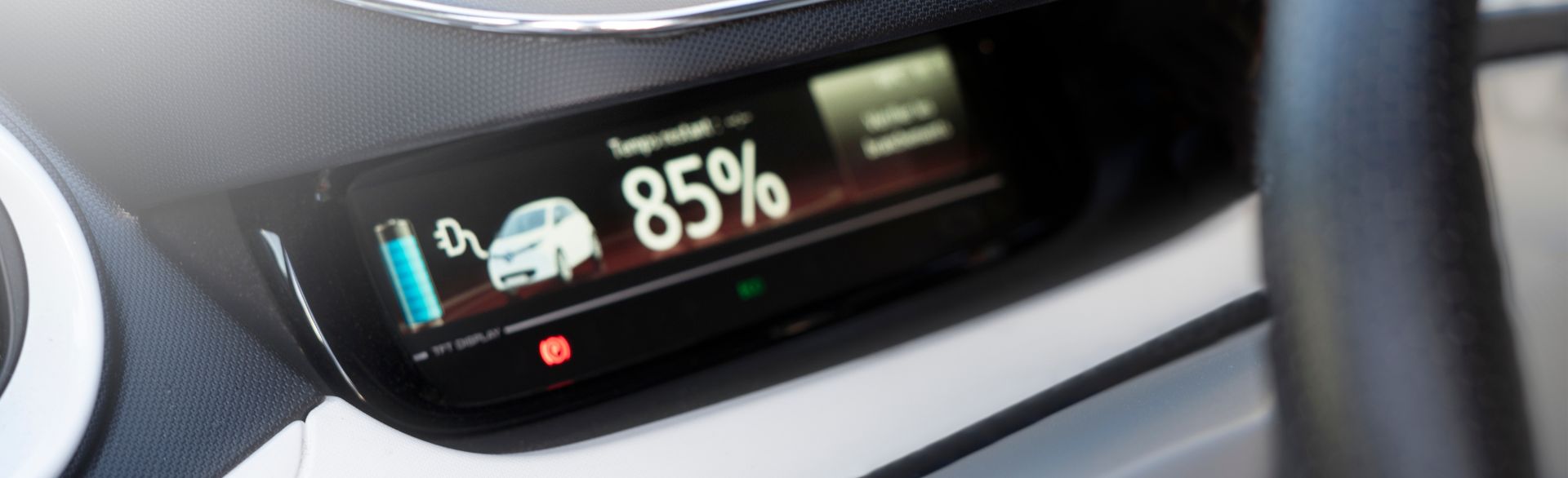 Mantenimiento de un coche híbrido: costes y revisiones clave