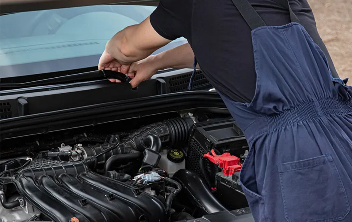 ¿Qué es el ruido de traqueteo del coche?